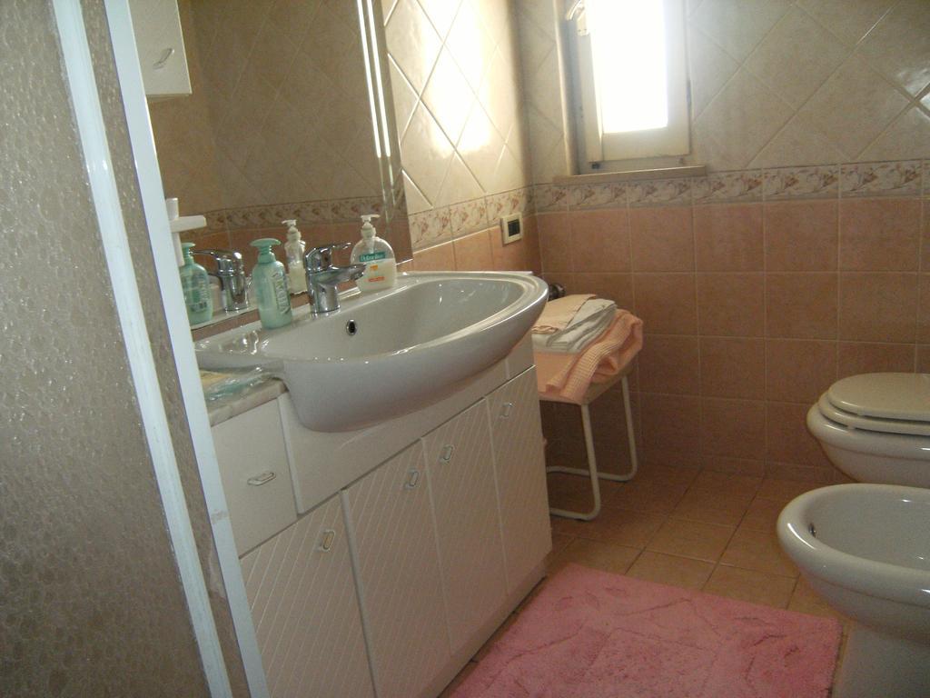 Emily Bed and Breakfast Stroncone Δωμάτιο φωτογραφία